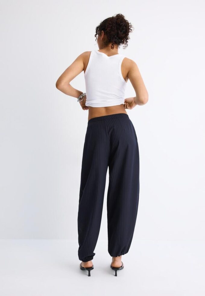 Elegante broek met Balloon Fit-pasvorm Elegante broek met Balloon Fit-pasvorm