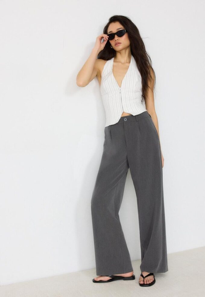Elegante broek met rechte pijpen Elegante broek met rechte pijpen
