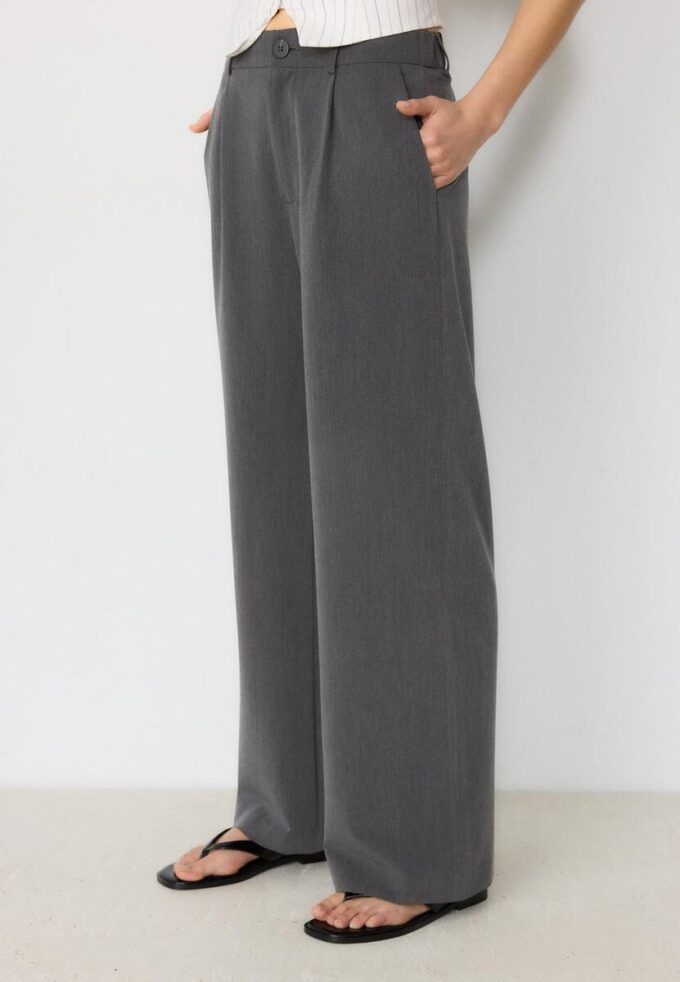 Elegante broek met rechte pijpen Elegante broek met rechte pijpen