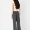 Elegante broek met rechte pijpen Elegante broek met rechte pijpen