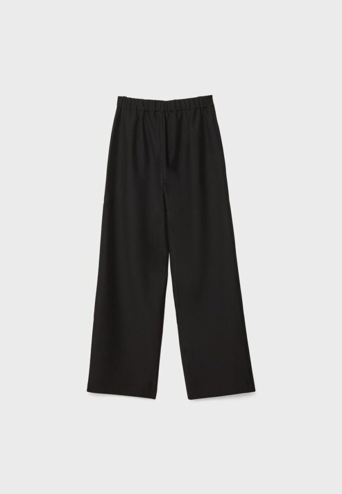 Elegante broek met rechte pijpen Elegante broek met rechte pijpen