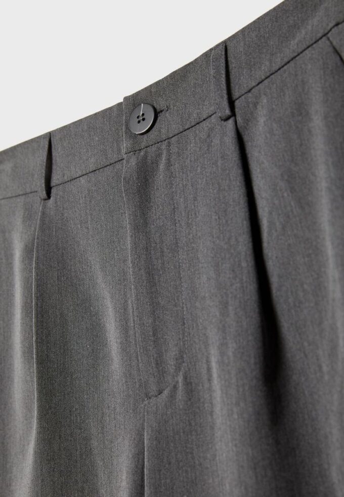 Elegante broek met rechte pijpen Elegante broek met rechte pijpen