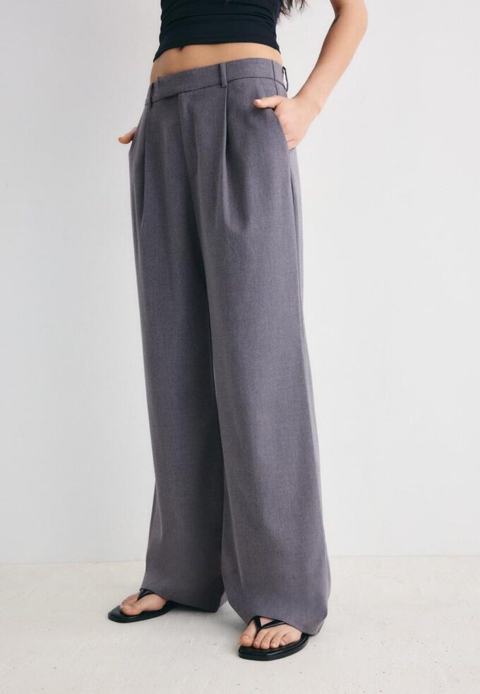Formele broek met Wide Leg pijpen Formele broek met Wide Leg pijpen