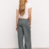 Gebreide broek met naaddetails Gebreide broek met naaddetails