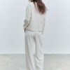 Gebreide broek met naaddetails Gebreide broek met naaddetails