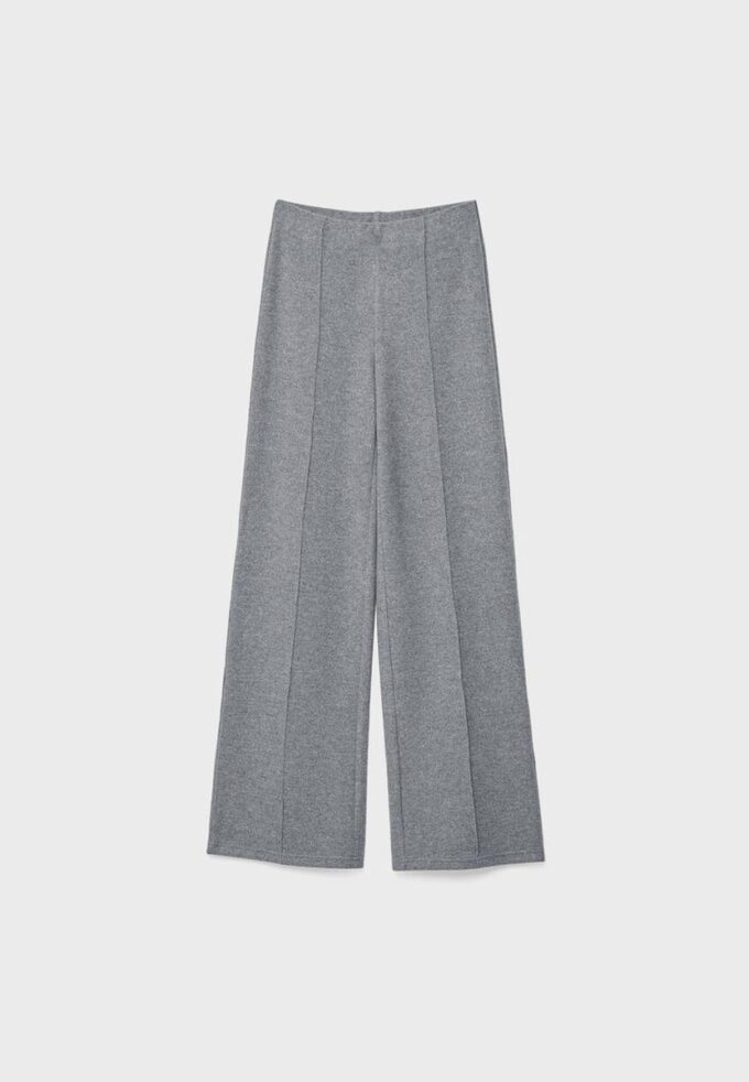 Gebreide broek met naaddetails Gebreide broek met naaddetails