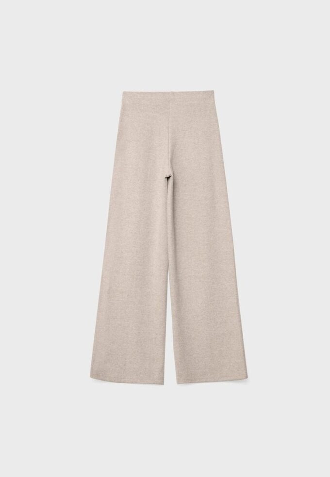 Gebreide broek met naaddetails Gebreide broek met naaddetails