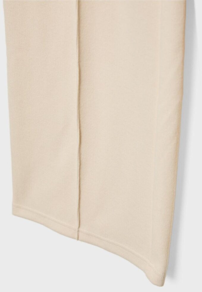Gebreide broek met naaddetails Gebreide broek met naaddetails