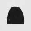 Geribde beanie met plaquette