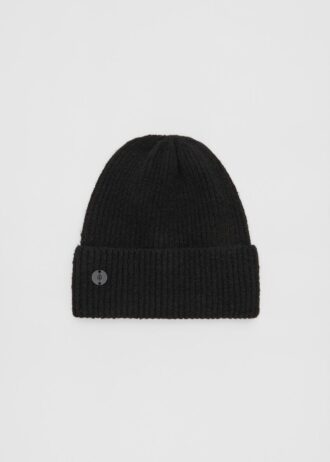 Geribde beanie met plaquette