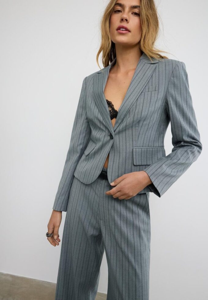 Gestreepte cropped blazer