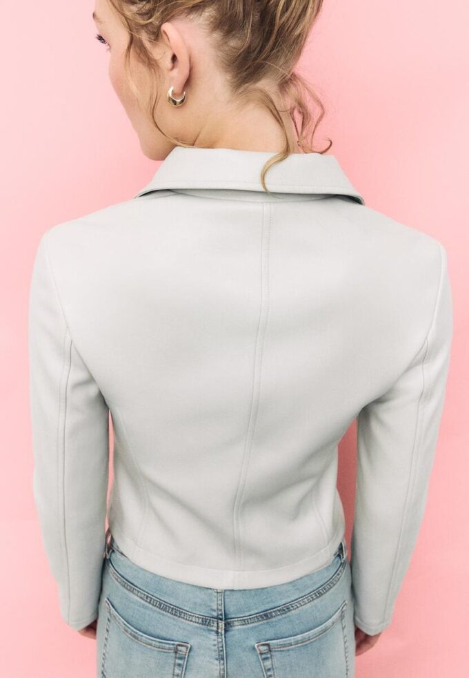 Getailleerd jasje met leerlook Getailleerd jasje met leerlook