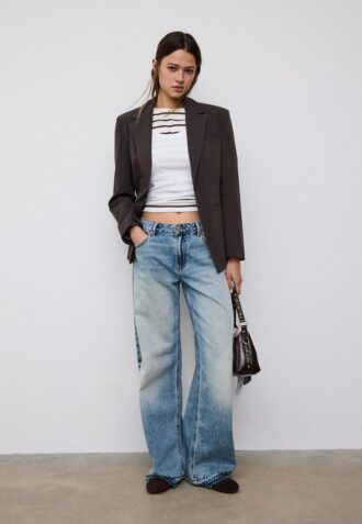 Getailleerde blazer met knopen