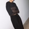 Getailleerde broek met Wide Leg pijpen en coupenaden Getailleerde broek met Wide Leg pijpen en coupenaden