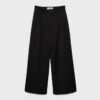 Getailleerde broek met Wide Leg pijpen en coupenaden Getailleerde broek met Wide Leg pijpen en coupenaden