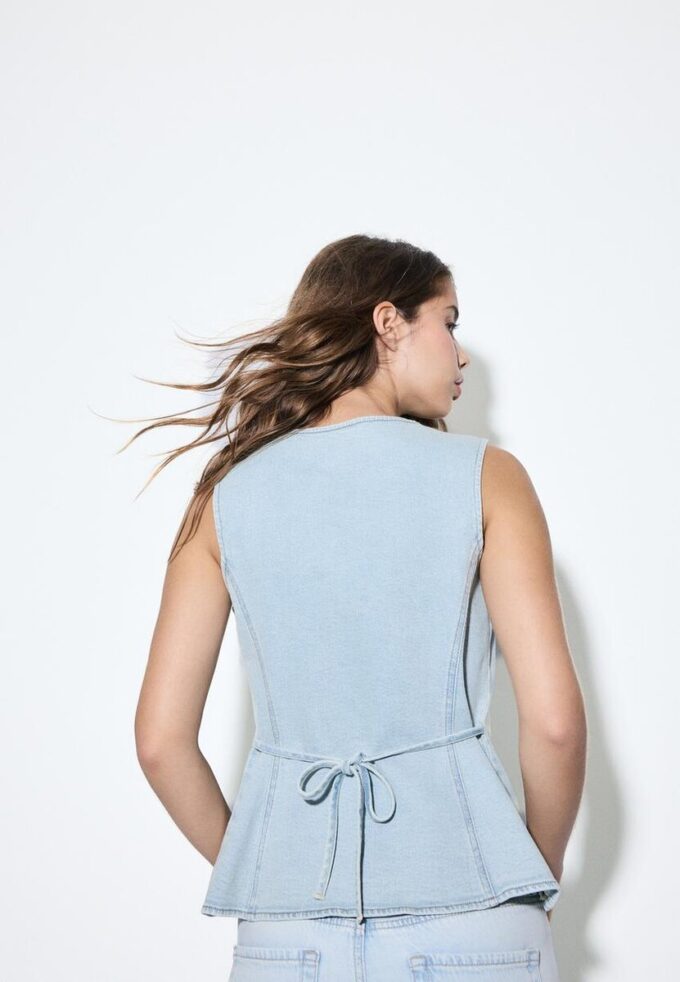 Getailleerde denimtop