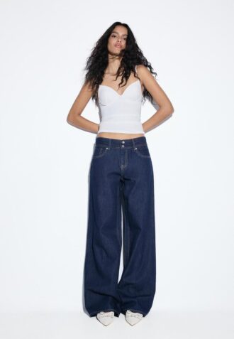 Jeans met lage taille en dubbele knoopsluiting