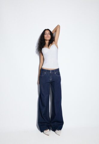Jeans met lage taille en dubbele knoopsluiting