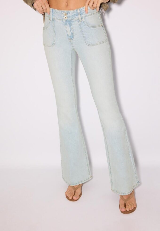 Jeans met lage taille en naadzakken Jeans met lage taille en naadzakken