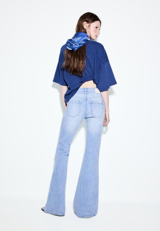 Jeans met lage taille en naadzakken Jeans met lage taille en naadzakken