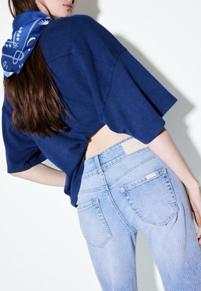 Jeans met lage taille en naadzakken Jeans met lage taille en naadzakken