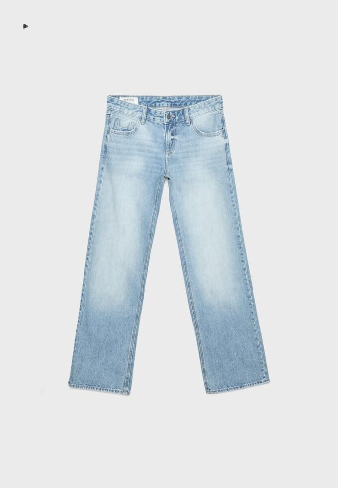 Jeans met lage taille en rechte pijpen Jeans met lage taille en rechte pijpen