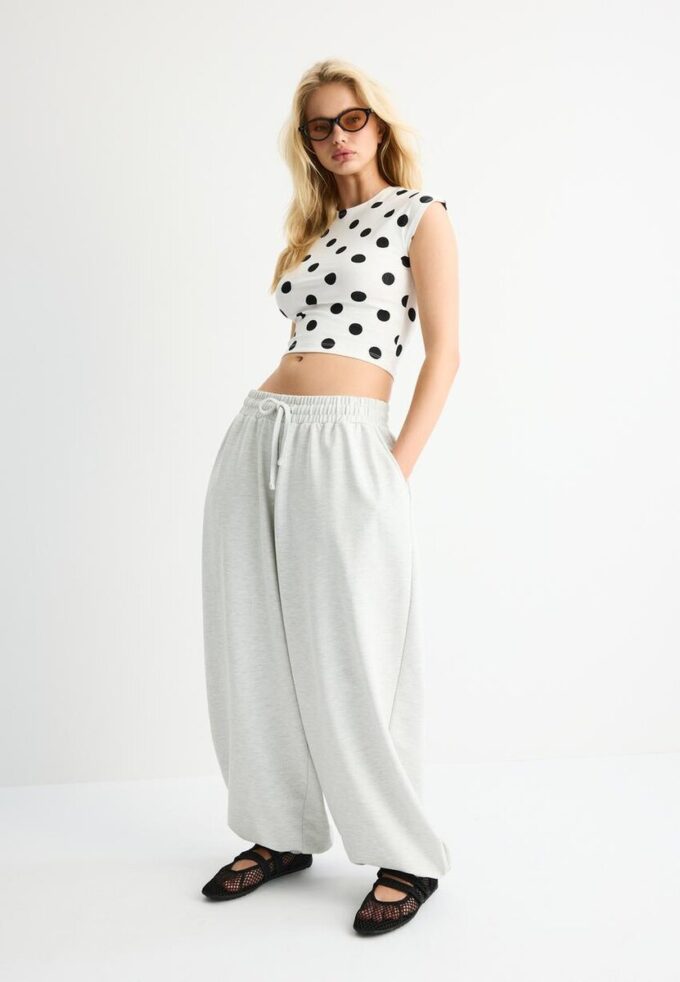 Joggingbroek met ballonvolume Joggingbroek met ballonvolume