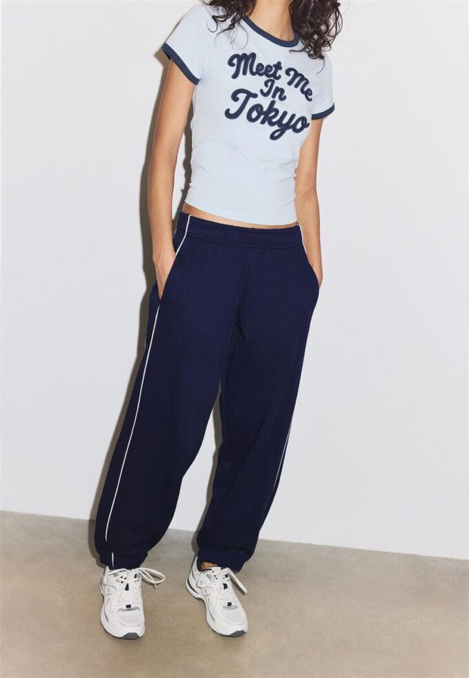 Joggingbroek met biezen Joggingbroek met biezen