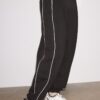 Joggingbroek met biezen Joggingbroek met biezen