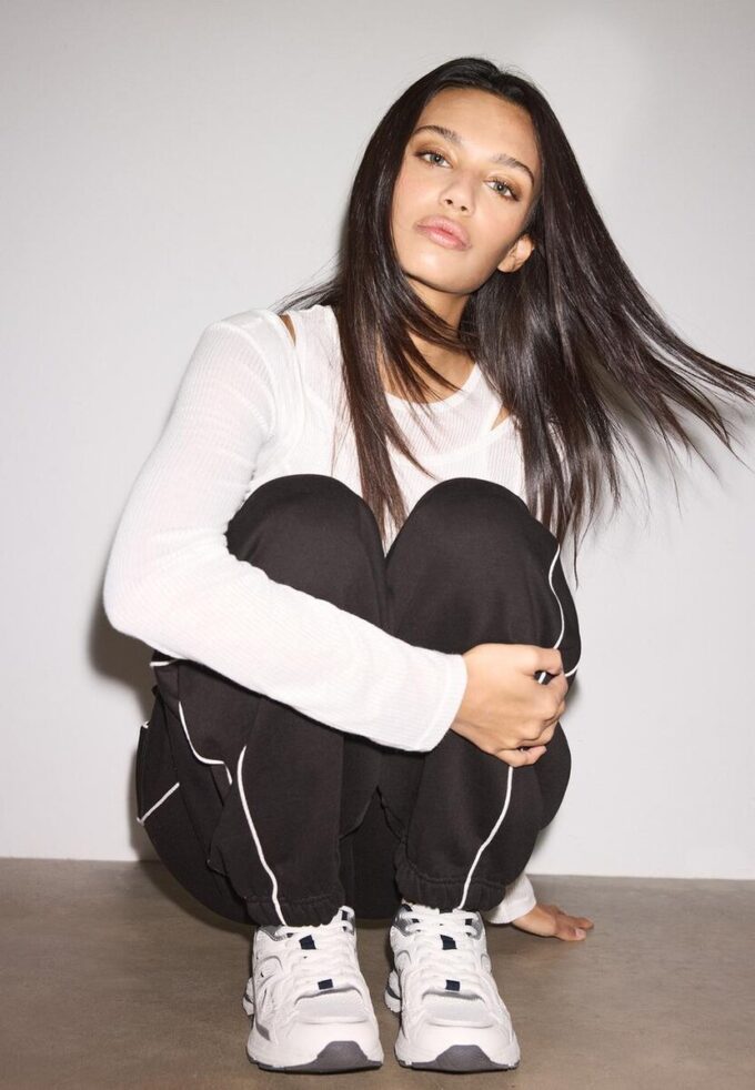 Joggingbroek met biezen Joggingbroek met biezen