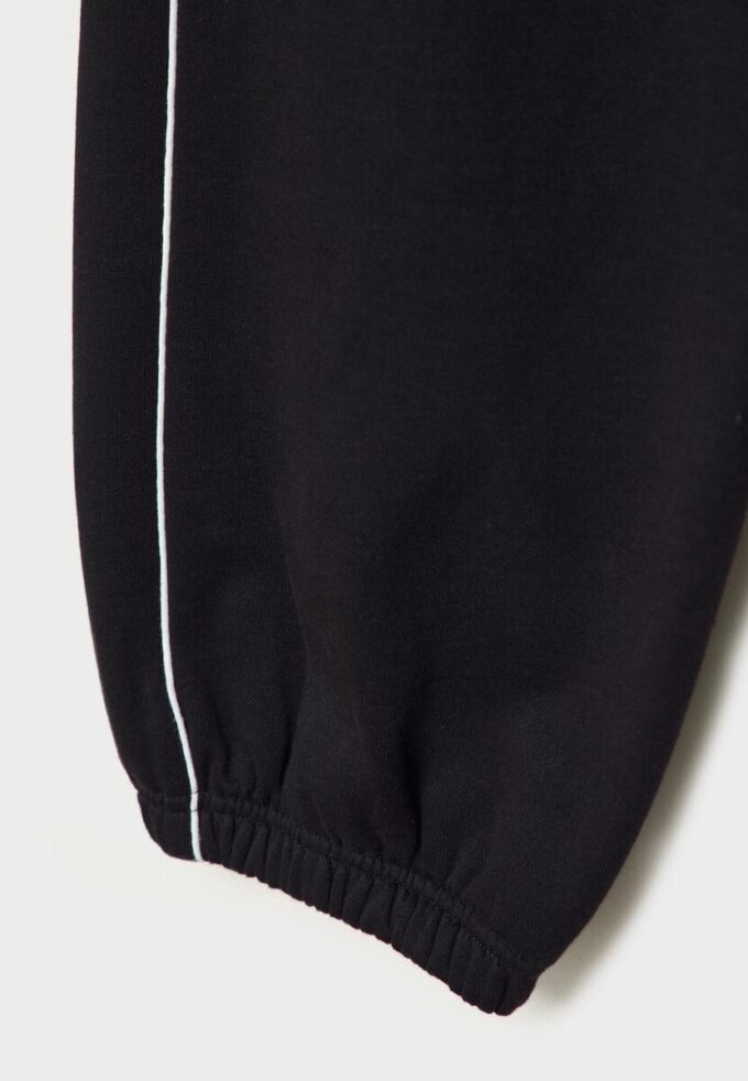 Joggingbroek met biezen Joggingbroek met biezen