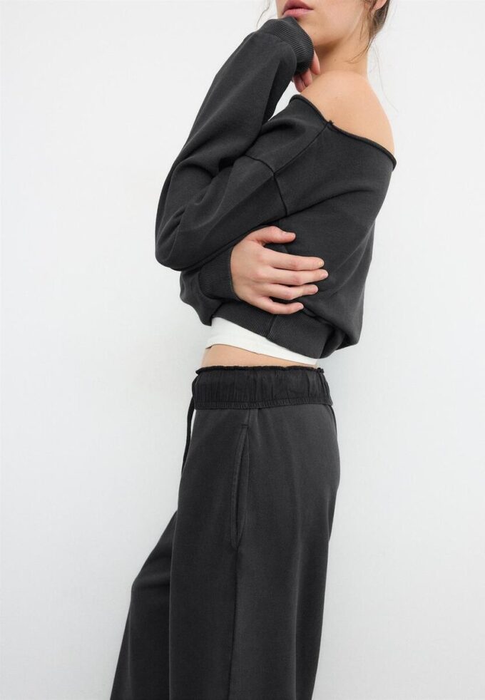 Joggingbroek met rechte pijpen en gewassen effect Joggingbroek met rechte pijpen en gewassen effect