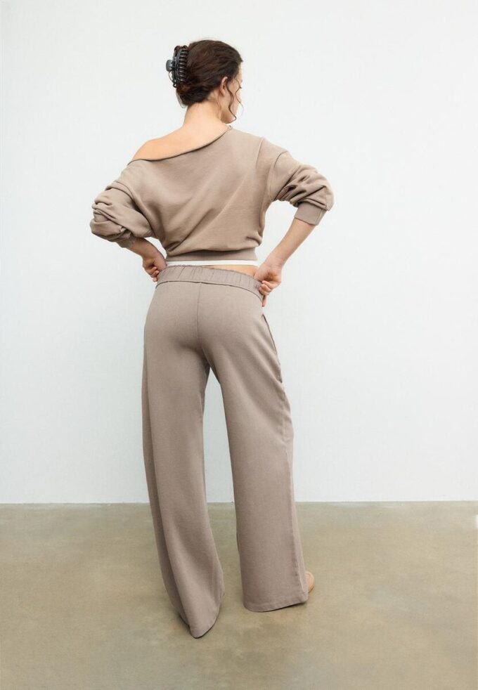 Joggingbroek met rechte pijpen en gewassen effect Joggingbroek met rechte pijpen en gewassen effect