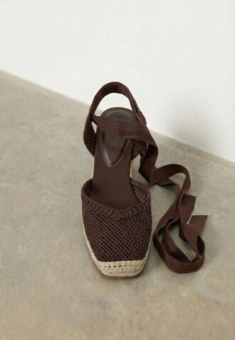 Jute sleehakken met vetersluiting Jute sleehakken met vetersluiting