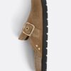 Klompen van gespleten suède met gesp