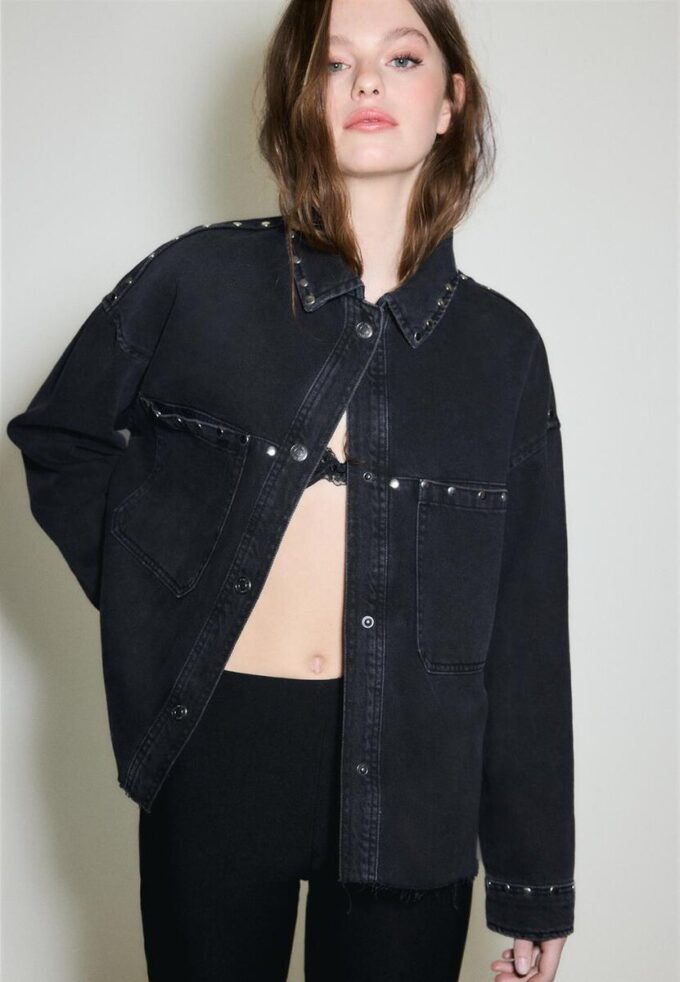 Kort denim overshirt met studs