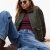 Korte gewaxte parka met contrast