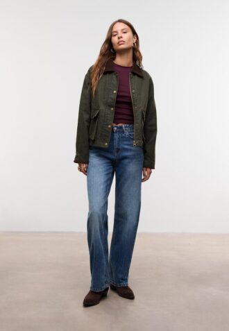 Korte gewaxte parka met contrast