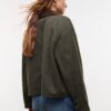 Korte gewaxte parka met contrast