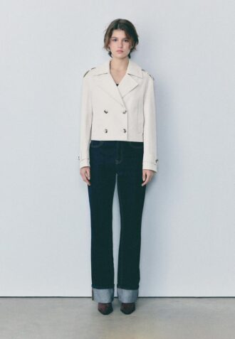Korte trenchcoat met dubbele knoopsluiting