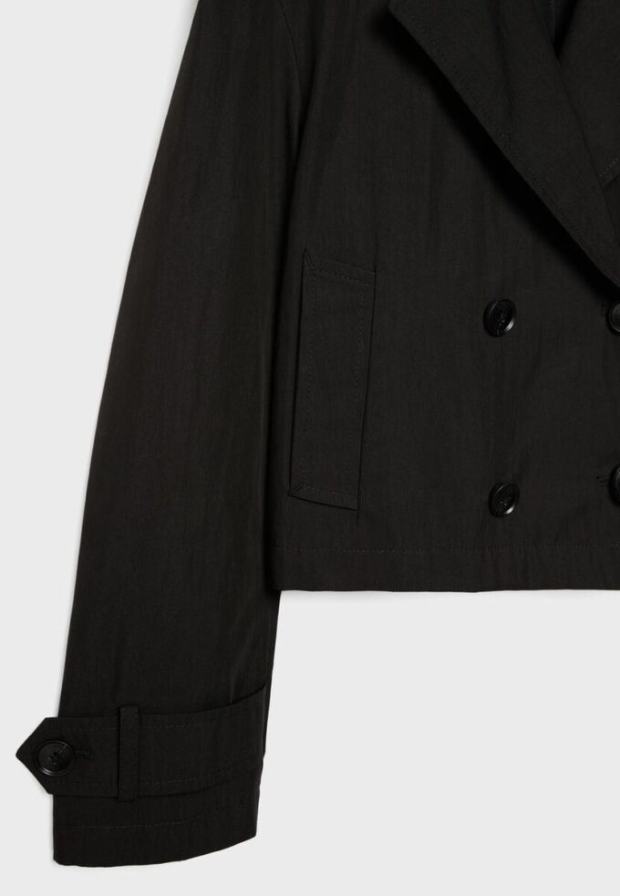 Korte trenchcoat met dubbele knoopsluiting Korte trenchcoat met dubbele knoopsluiting
