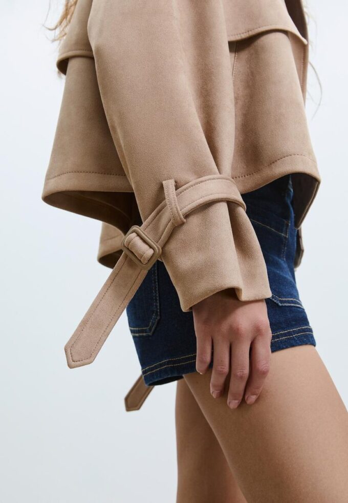 Korte trenchcoat van imitatiesuède Korte trenchcoat van imitatiesuède