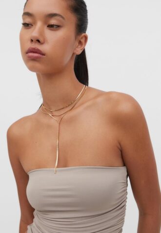 Lange ketting met meerdere kettingen
