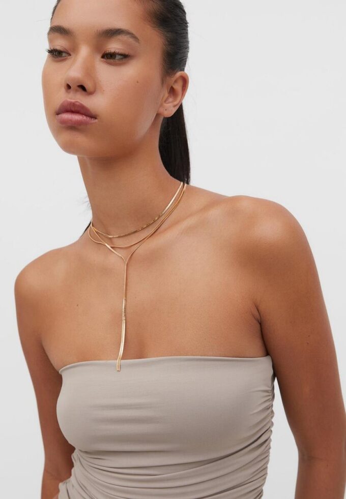 Lange ketting met meerdere kettingen