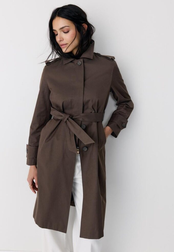 Lange trenchcoat met enkele rij knopen