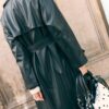 Lange trenchcoat van imitatieleer