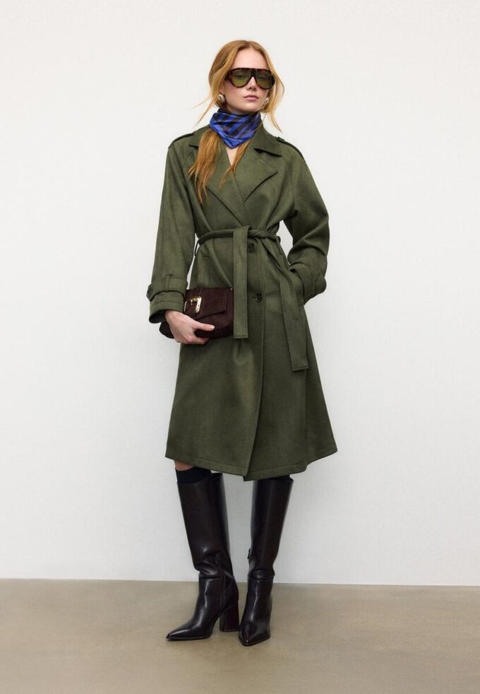 Lange trenchcoat van imitatiesuède