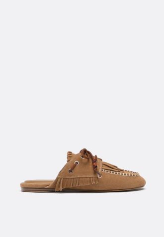 leerloafers zonder achterkant met bedeltjes 2 330x477 - Leerloafers zonder achterkant met bedeltjes