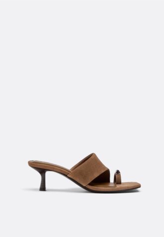 Leren sandalen met kittenhak