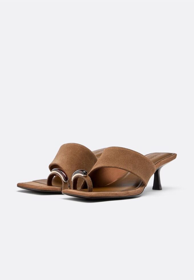 Leren sandalen met kittenhak